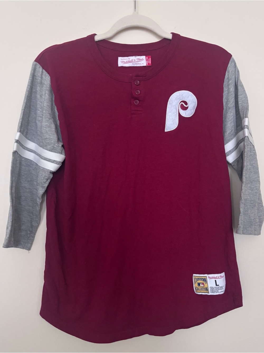 Mitchell & Ness Phillies Cooperstown Henley Shirt Youth L 14/16